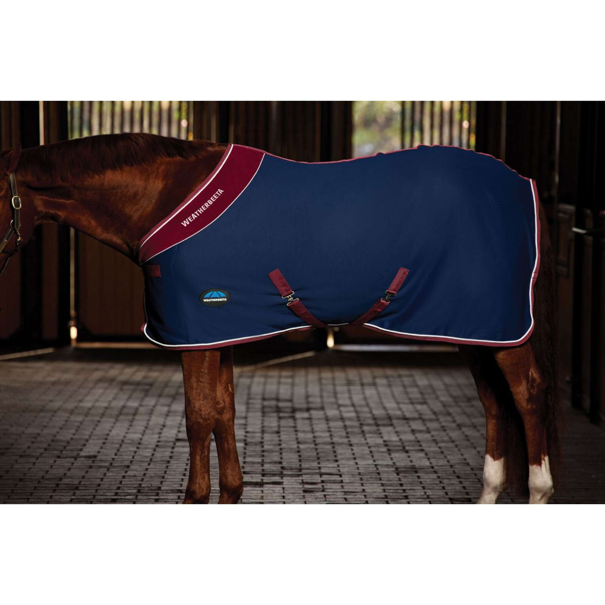 WeatherBeeta Couverture de Concours Opulence Standard Neck Marine/Bordeaux