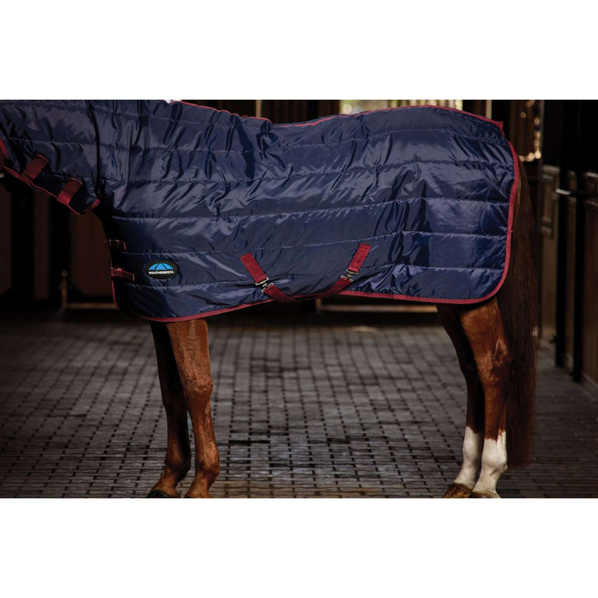 WeatherBeeta Couverture d'Écurie ComFiTec 210D Channel Quilt Combo Neck 100g Marine/Bordeaux